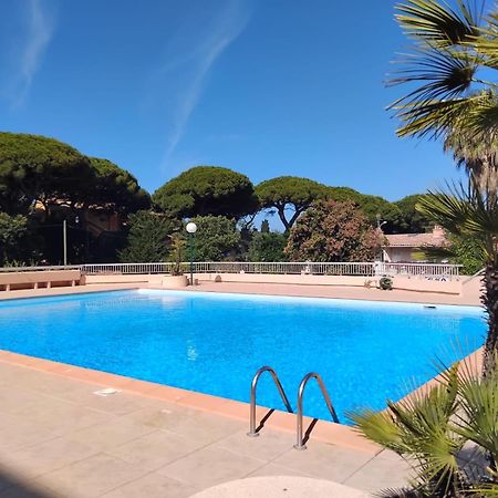 Studio Hyeres Port Et Iles D'Or. Bagian luar foto